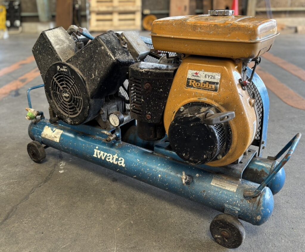 【出張買取　藤枝市】ANESTIWATA/アネスト岩田 レシプロ エアー コンプレッサー P series 265P SUE-222PB エンジン Robin EY28