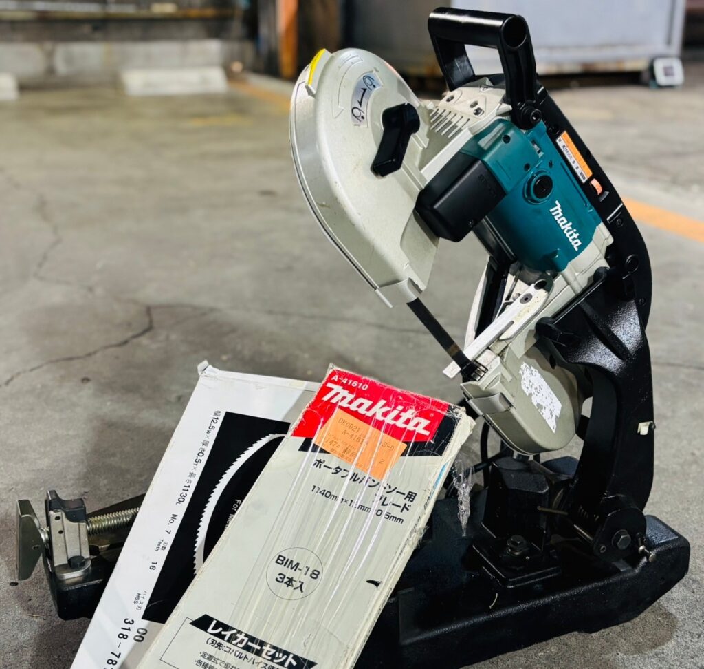 【出張買取　静岡市】makita/マキタ ポータブル バンドソー 2107FW  平バイス式 定置式 100V