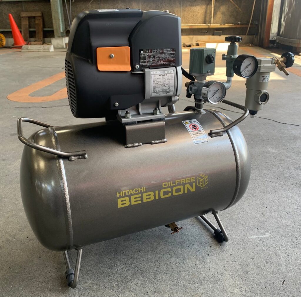HITACHI/日立 コンプレッサー 0.2LE-8SBA スーパーオイルフリーベビコン 満充 4分50秒