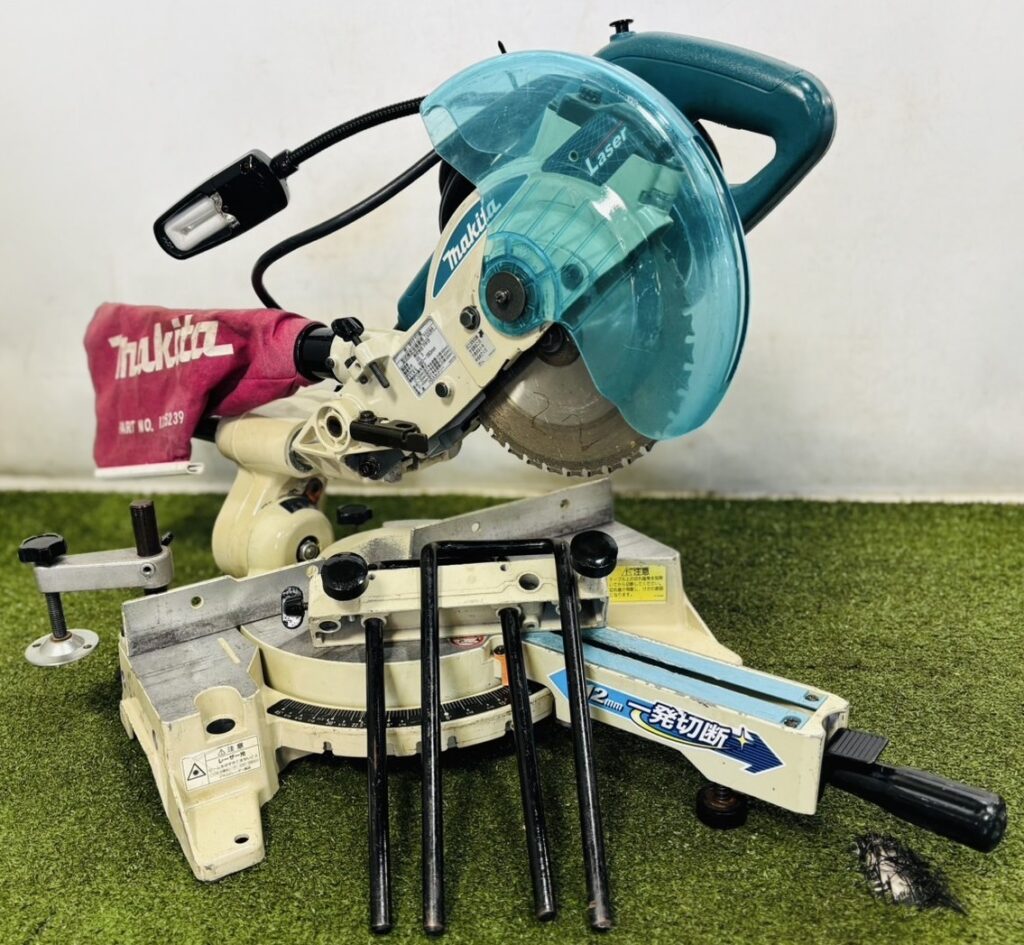 maktia/マキタ 190㎜ スライドマルノコ LS0715FL 100V 50/60Hz