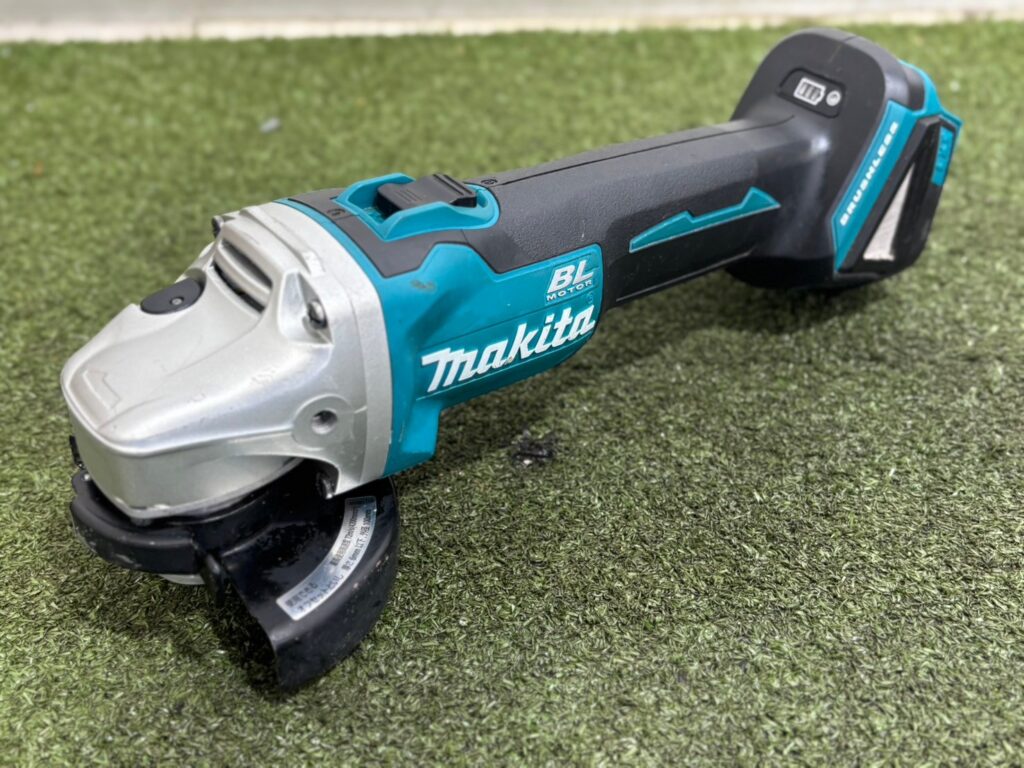 makita/マキタ 14.4V 100㎜充電式ディスクグラインダ GA403D ※本体のみ