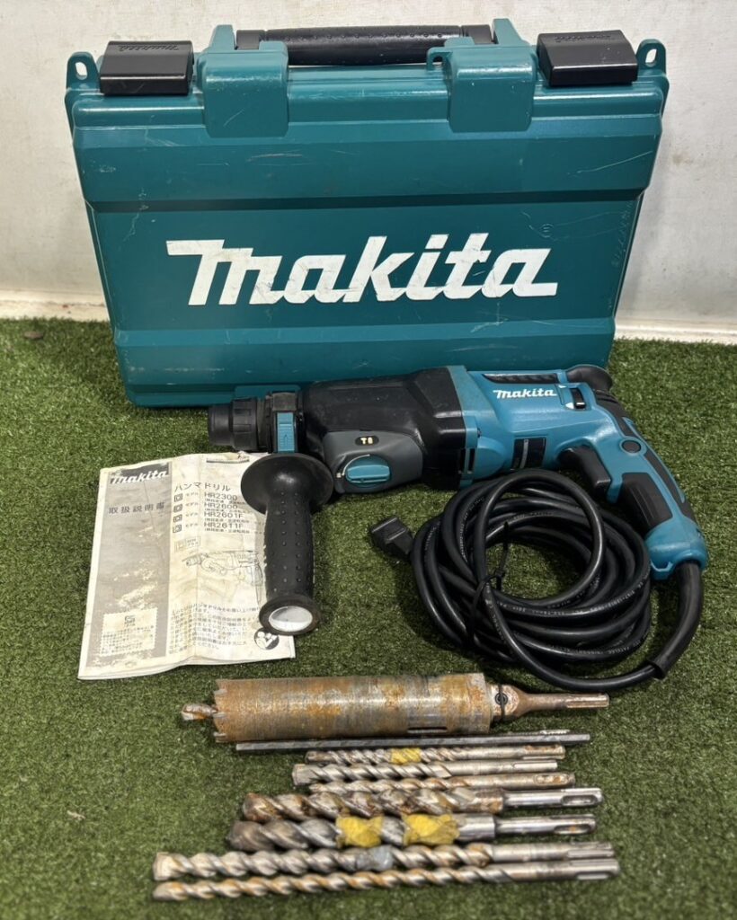 makita/マキタ 26㎜ミリ ハンマドリル HR2600 ケース付き 100V ビット多数